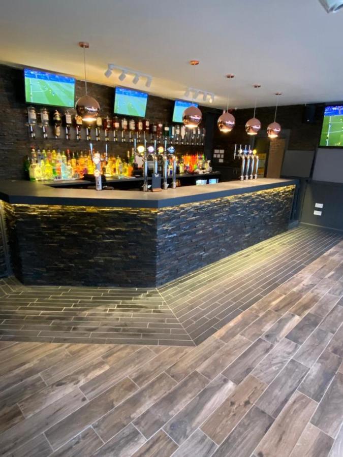 The Windsor Hotel And Bar Кърколди Екстериор снимка